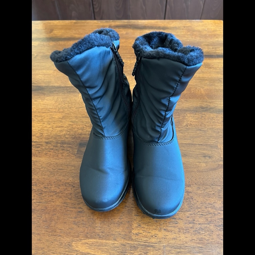 totes Women's Marie Waterproof Winter Snow Boots 6